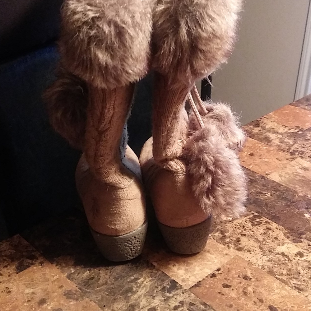 Boots - Picture 3 of 3